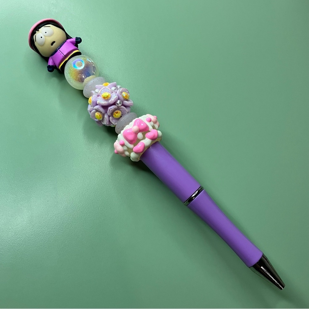 Wendy Repurposed South Park Figure Beaded Pen w Fancy Handpainted Bead & Florals - Picture 4 of 5